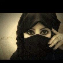 حطو لها برقع مثل برقع الطیر
حـطـوه دام قلوبـنـا موجعـتـنـا
ولا النقاب اللی یسمونه السیر
وش خانتـه وعیونهـا ضیعتنـا